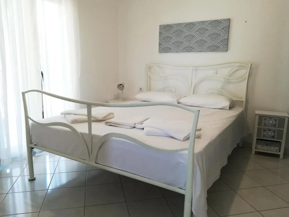 Melina Apartments - Sunny Holiday Apartment In Nikiti  Nikiti (Sithonia)
